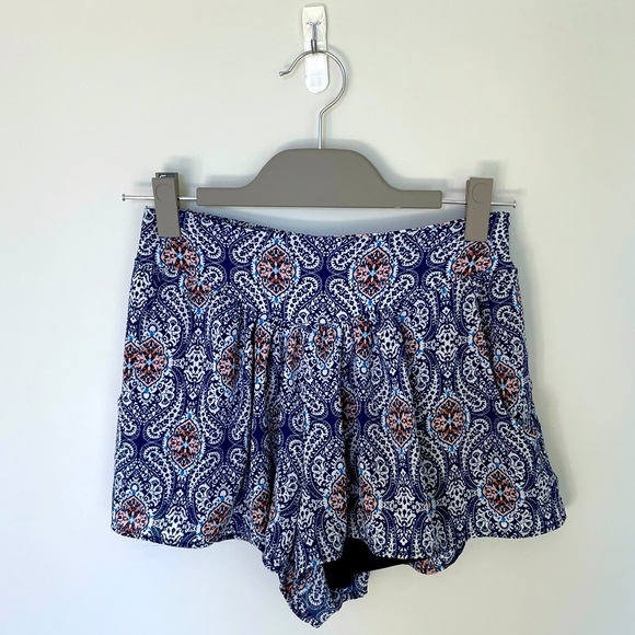 Flowy shorts - Picture 1 of 2
